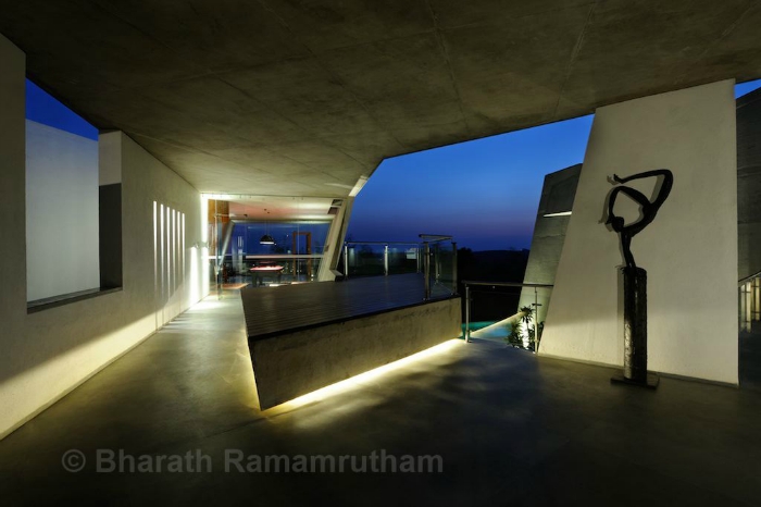 Maverick Shutterbugs: Architectural Photographers of India 136