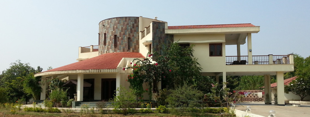 Weekend House at South Gujarat - Azmi Wadia - Women in Architecture