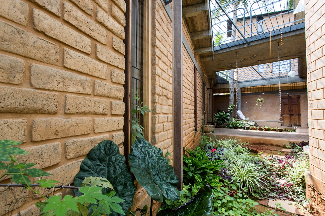 Residence for Charis, at Bangalore, by Biome Environmental 33