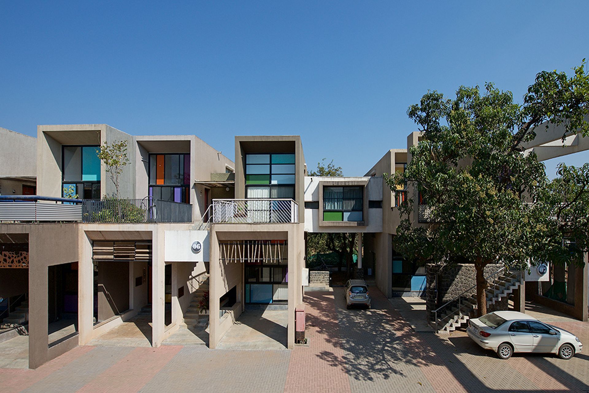 Design.I.Y HOUSING at Lonavala by S+PS Architects