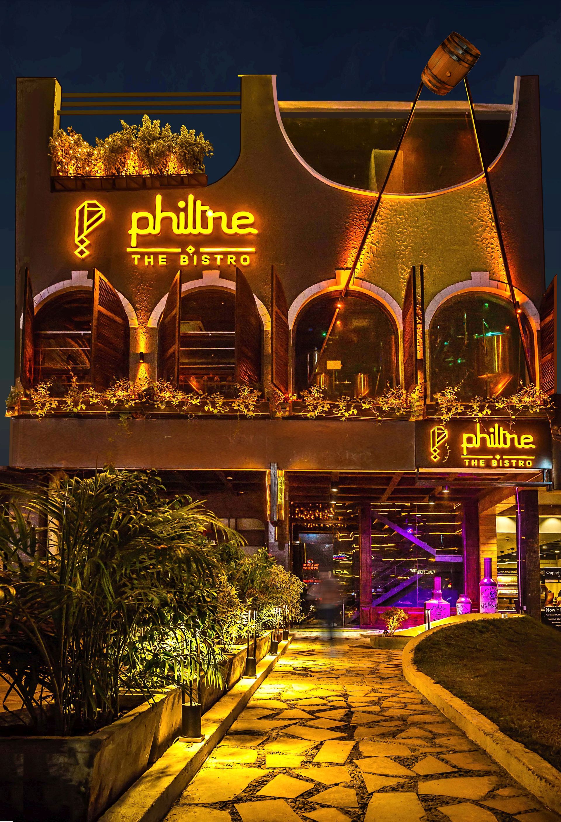 Philtre- The Bistro at Gurgaon by Creative Designer Architects