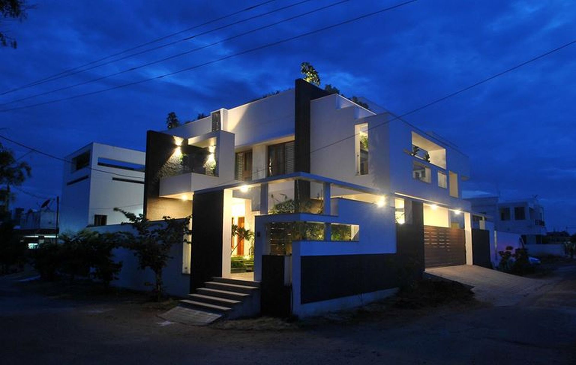 Mr & Mrs Pannerselvam's Residence at Erode by Murali Architects