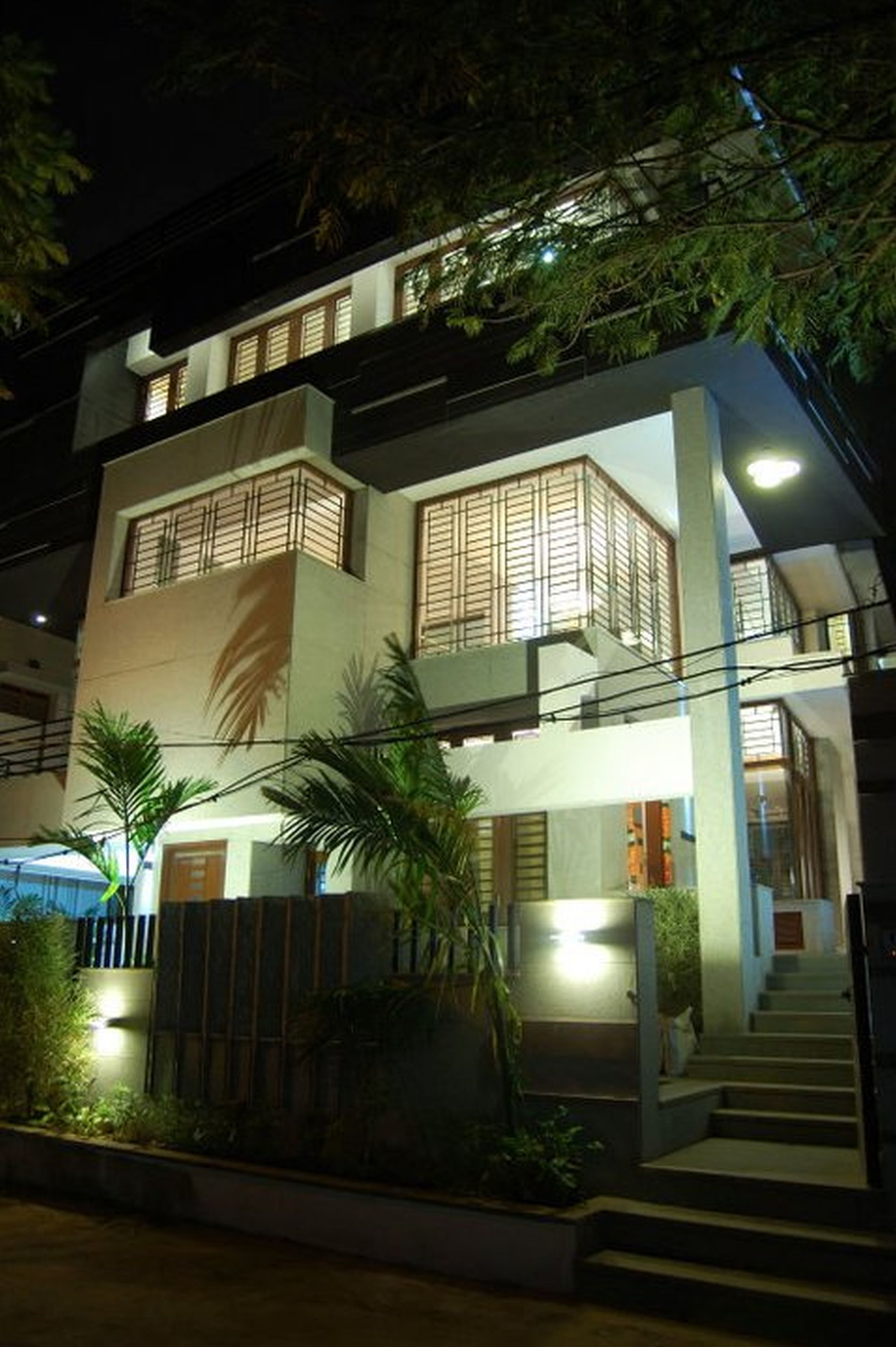 Dr.Hariharan Residence at Chennai by Murali Architects