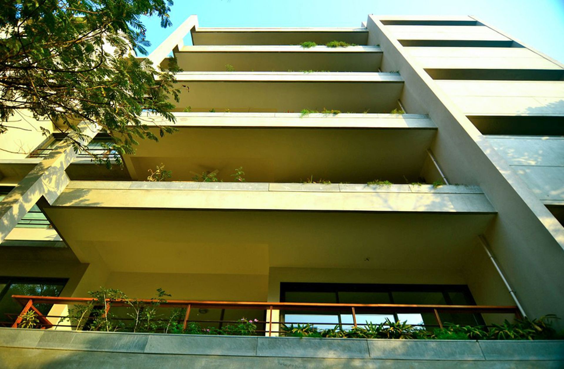 14 Gyankunj Apartment at Ahmedabad by Modo Designs