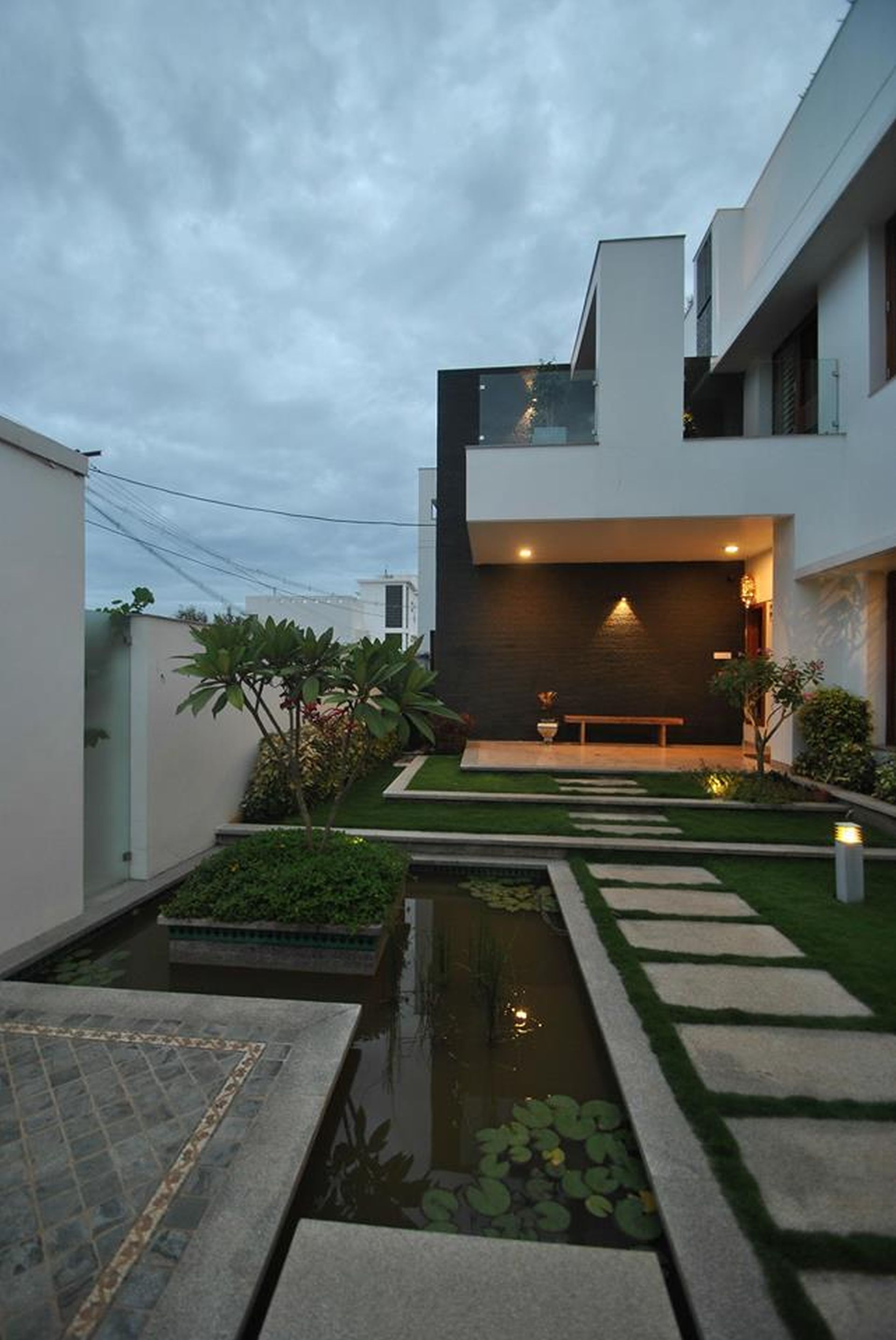 Mr & Mrs Pannerselvam's Residence at Erode by Murali Architects