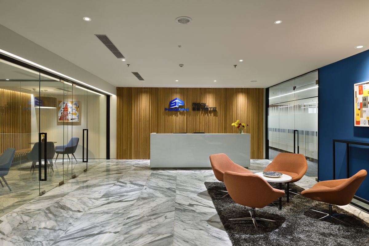 Interior Design: Shapoorji Pallonji Real Estate Office at Kolkata by ...