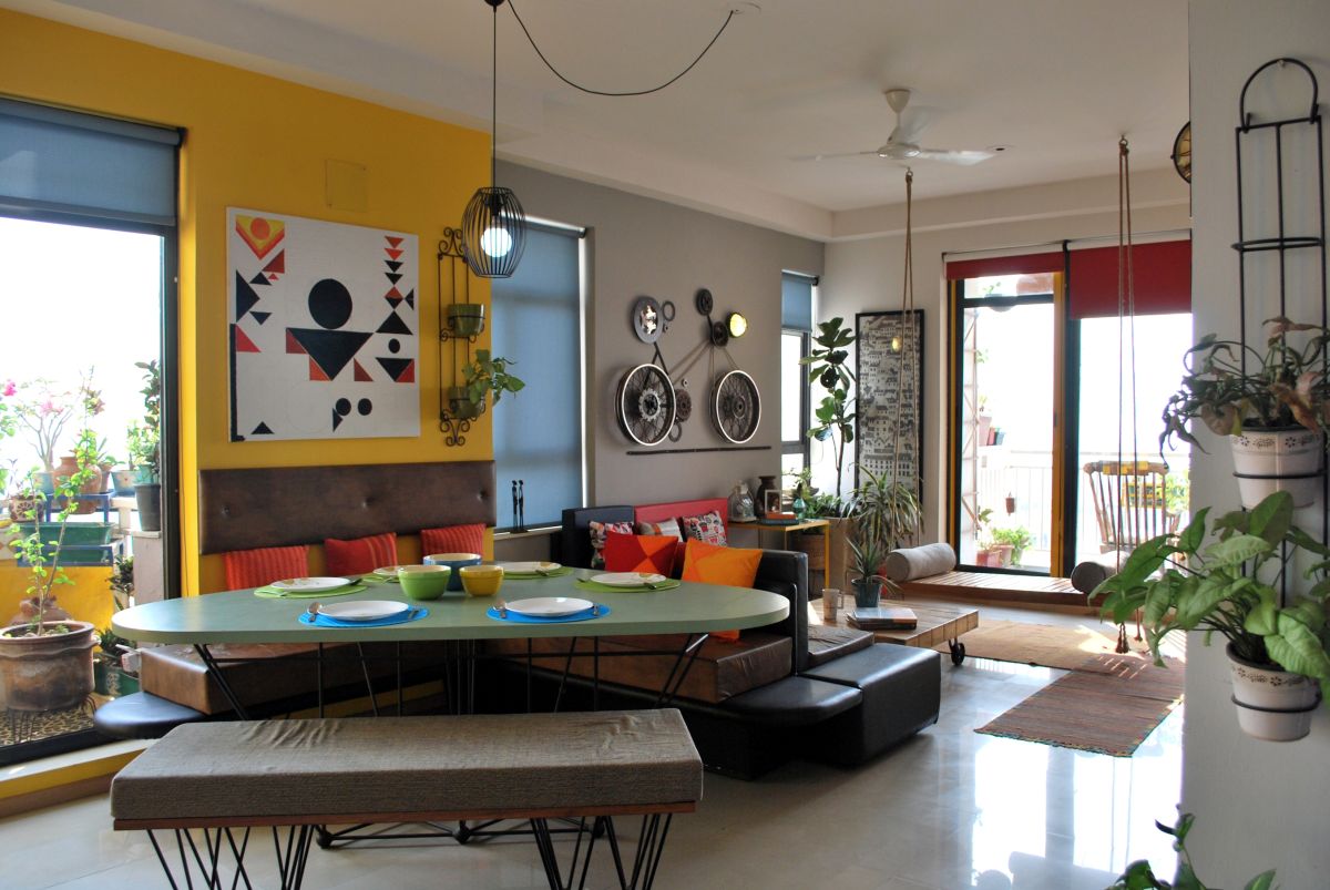 Home is where the heART is: Architects' Apartment at Greater NOIDA, by Layers Studios for Design and Architecture
