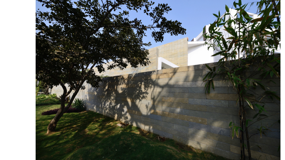 Fort House at Jubilee Hills, Hyderabad, by Sameep Padora and Associates 5