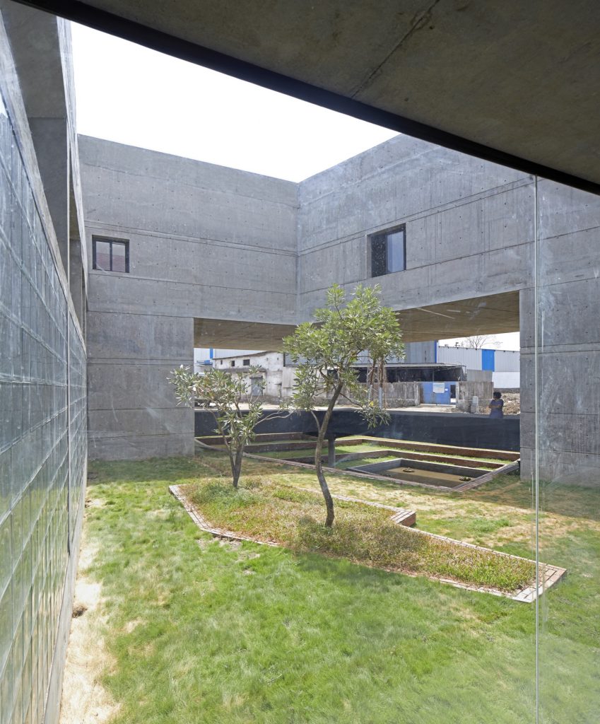 Concrete void (Vijay Transtech factory), at Bhiwandi, Maharashtra, by Sameep Padora and Associates 9