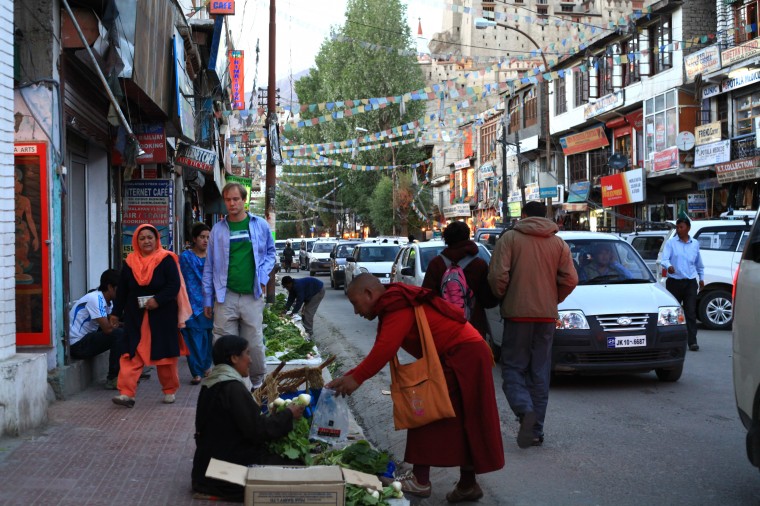 Main Bazaar in leh - Design Dalda