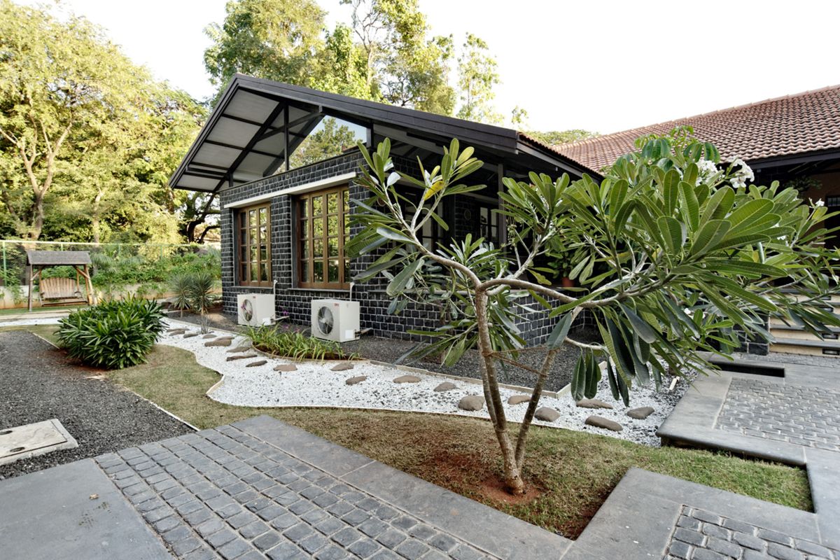 Butterfly Villa @ Nashik, landscape design by ORIGIN Architects. 11