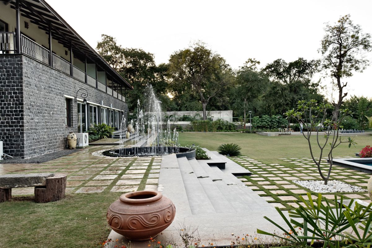 Butterfly Villa @ Nashik, landscape design by ORIGIN Architects. 15