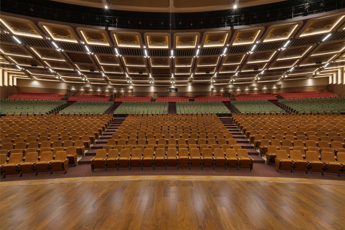 Auditorium for Rajagiri School of Engineering & Technology at Kochi, Kerala by Architect Rahul Manohar (RMM Designs) 12