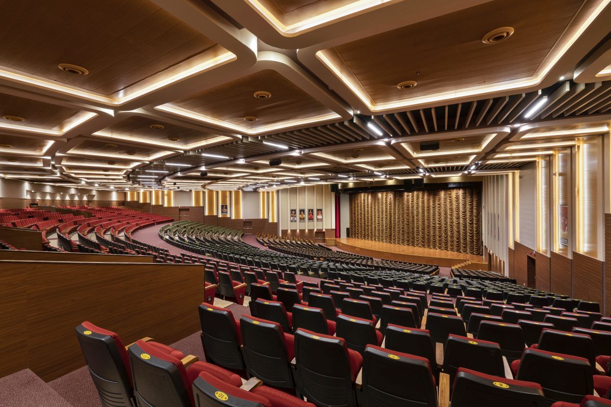 Auditorium for Rajagiri School of Engineering & Technology at Kochi, Kerala by Architect Rahul Manohar (RMM Designs)