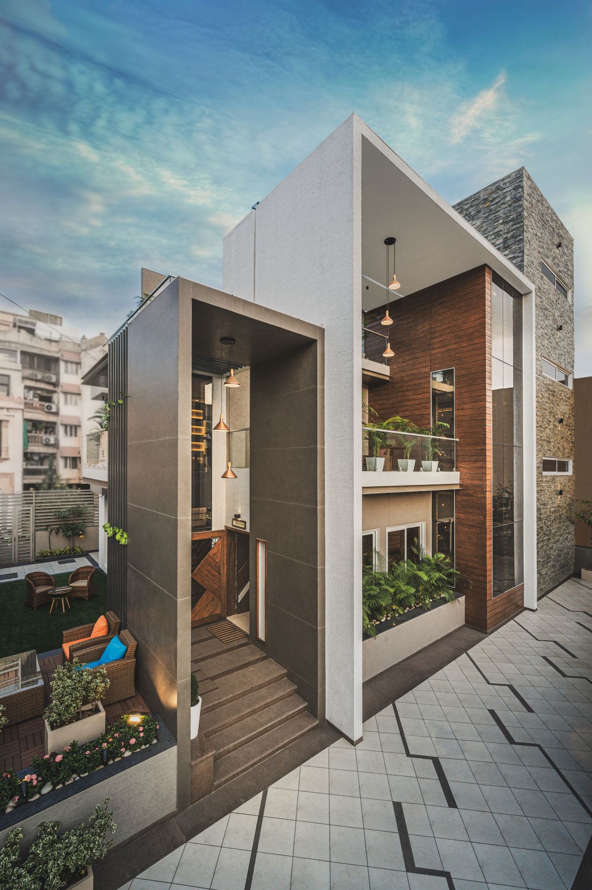 URBAN FRAME HOUSE, at AHMEDABAD, by Shayona Consultant 3