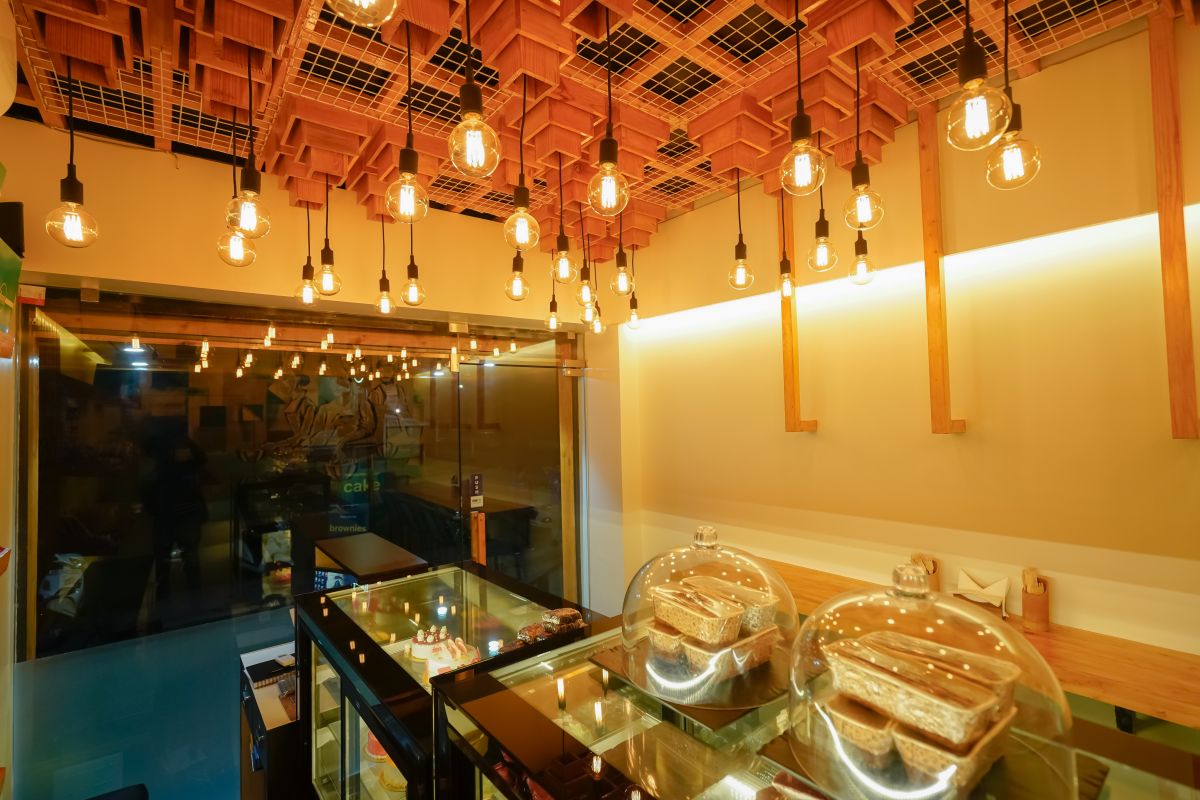 DOZZY BAKER -( A CAKE SHOP ), AT NAGPUR, BY FANP DESIGN STUDIO