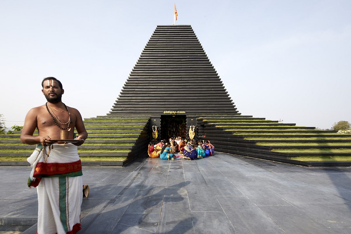 Balaji temple at Andhra by Sameep Padora and Associates