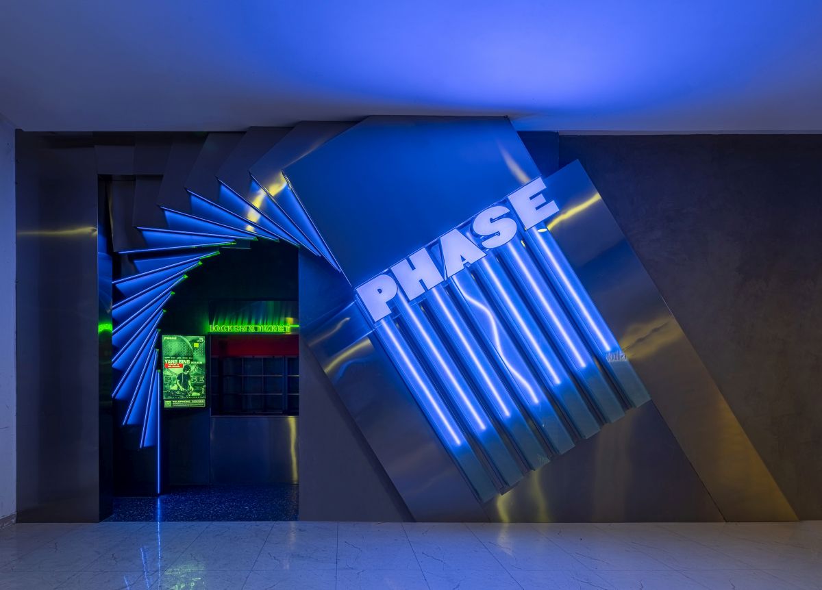 PHASE CLUB, at Xining, J.H Architecture Studio 1