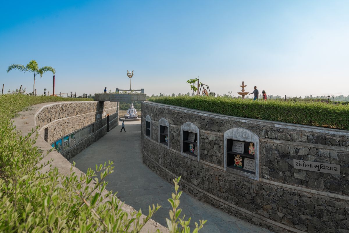 Udan Crematorium, at Amalsad Town, Gujarat, by d6thD design studio | Himanshu Patel 7