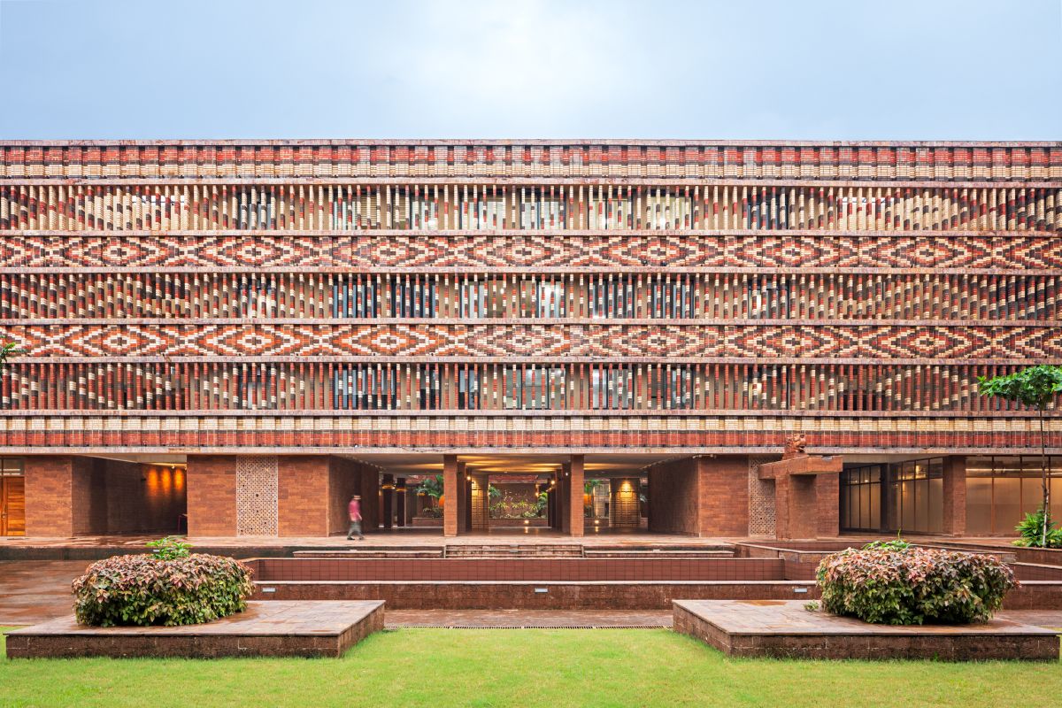 Krushi Bhawan | 150 Local Artisans Come Together to Craft a Civic Building in India, by Studio Lotus