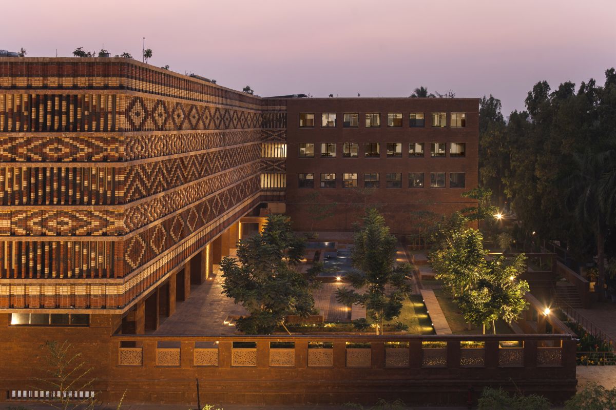 Krushi Bhawan | 150 Local Artisans Come Together to Craft a Civic Building in India, by Studio Lotus 20