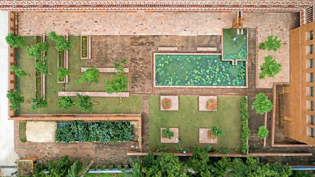 Krushi Bhawan | 150 Local Artisans Come Together to Craft a Civic Building in India, by Studio Lotus 35