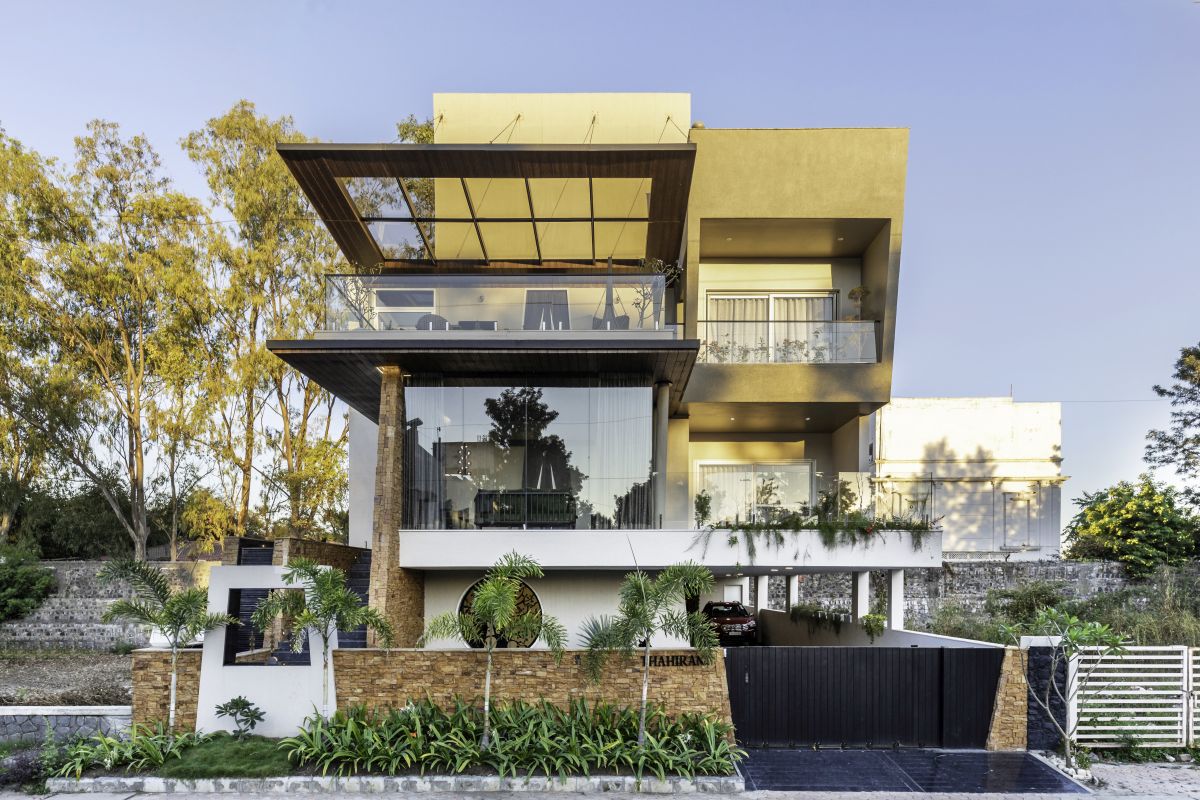 Yellow Stone House, at Indore, by Span Architects 1