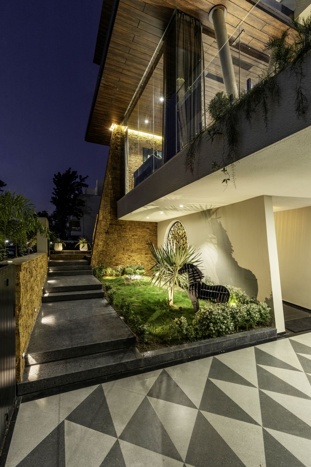 Yellow Stone House, at Indore, by Span Architects 15