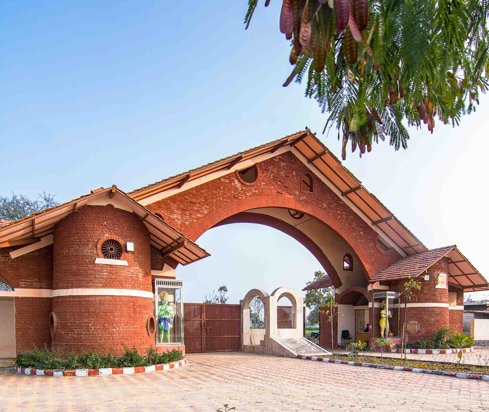 BGIS ISKCON: A low-cost ecological housing for teachers at Vrindavan, Mathura, by Prayogshalaa Architects 1
