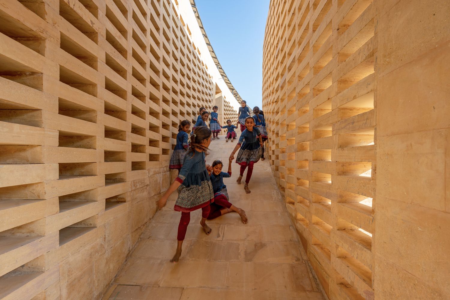 The Rajkumari Ratnavati Girls' School, Jaisalmer, by Diana Kellogg Architects 6