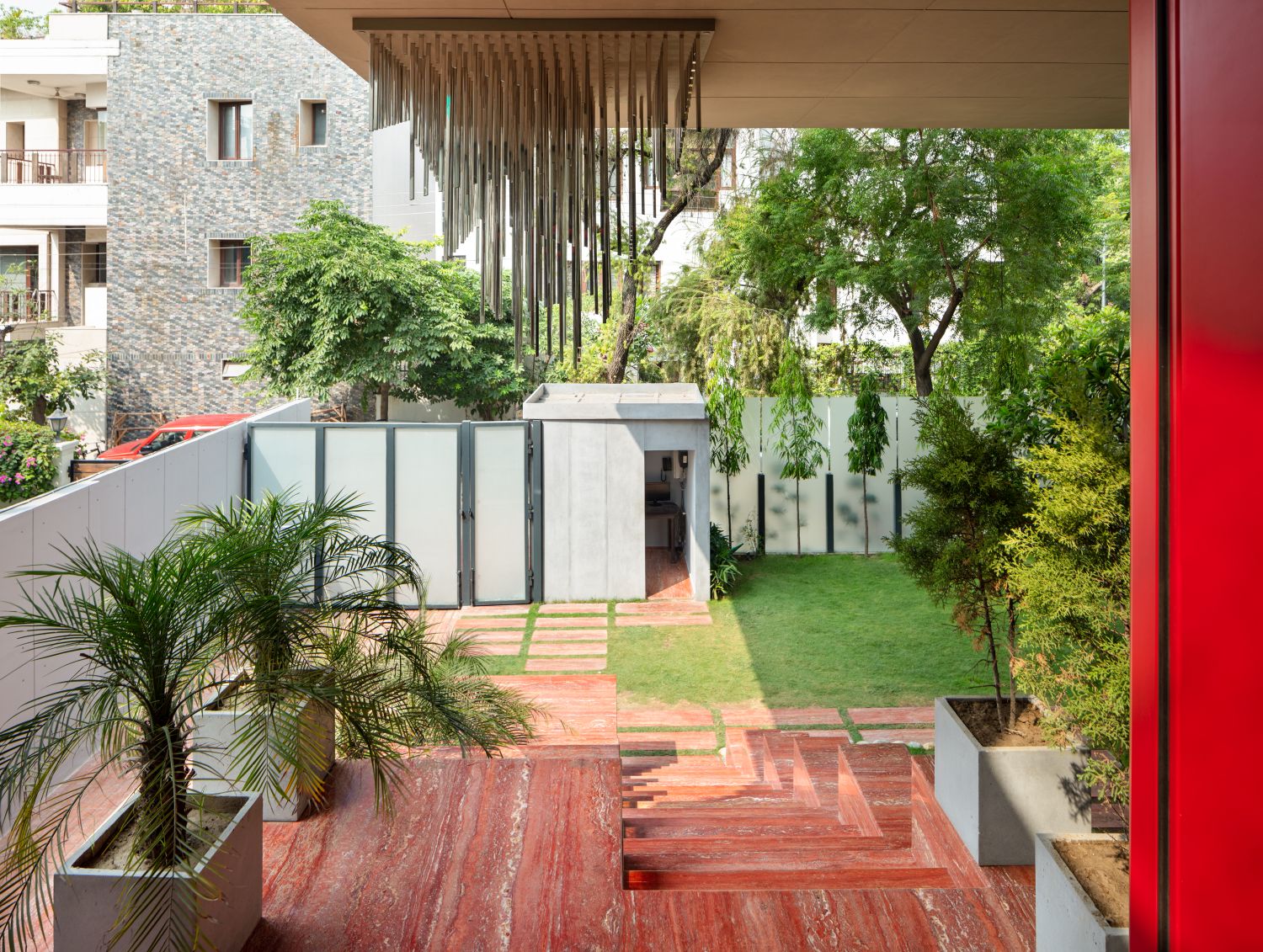 Ladhani House, Hanging House at Noida by Archohm Consults