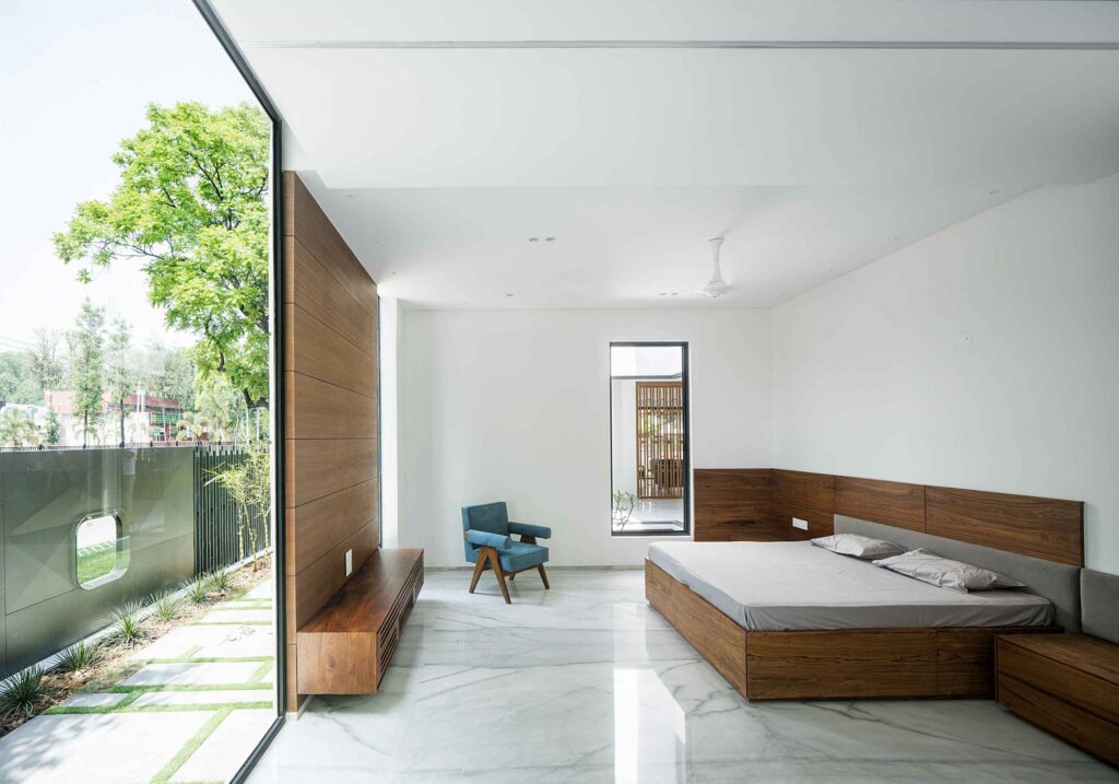 Residence 1065, Chandigarh, by Charged Voids 13