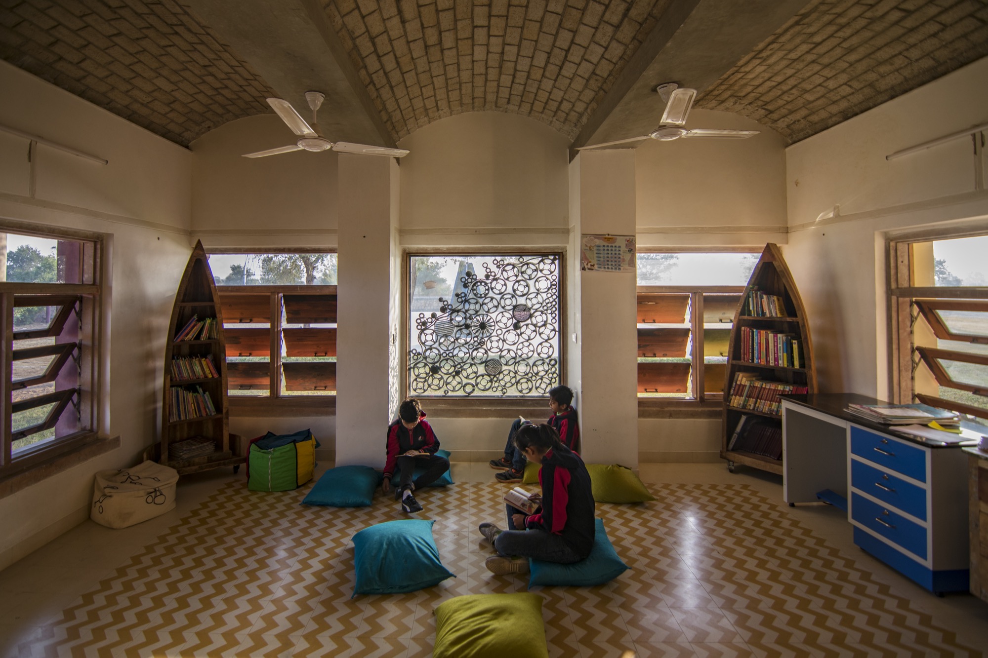 Alma Mater School at Jodhpur, Rajasthan, by Hunnarshala Foundation 22