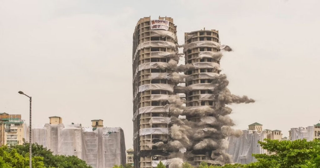 100 metres and 9 seconds: The Fall of Noida Twin Towers 1
