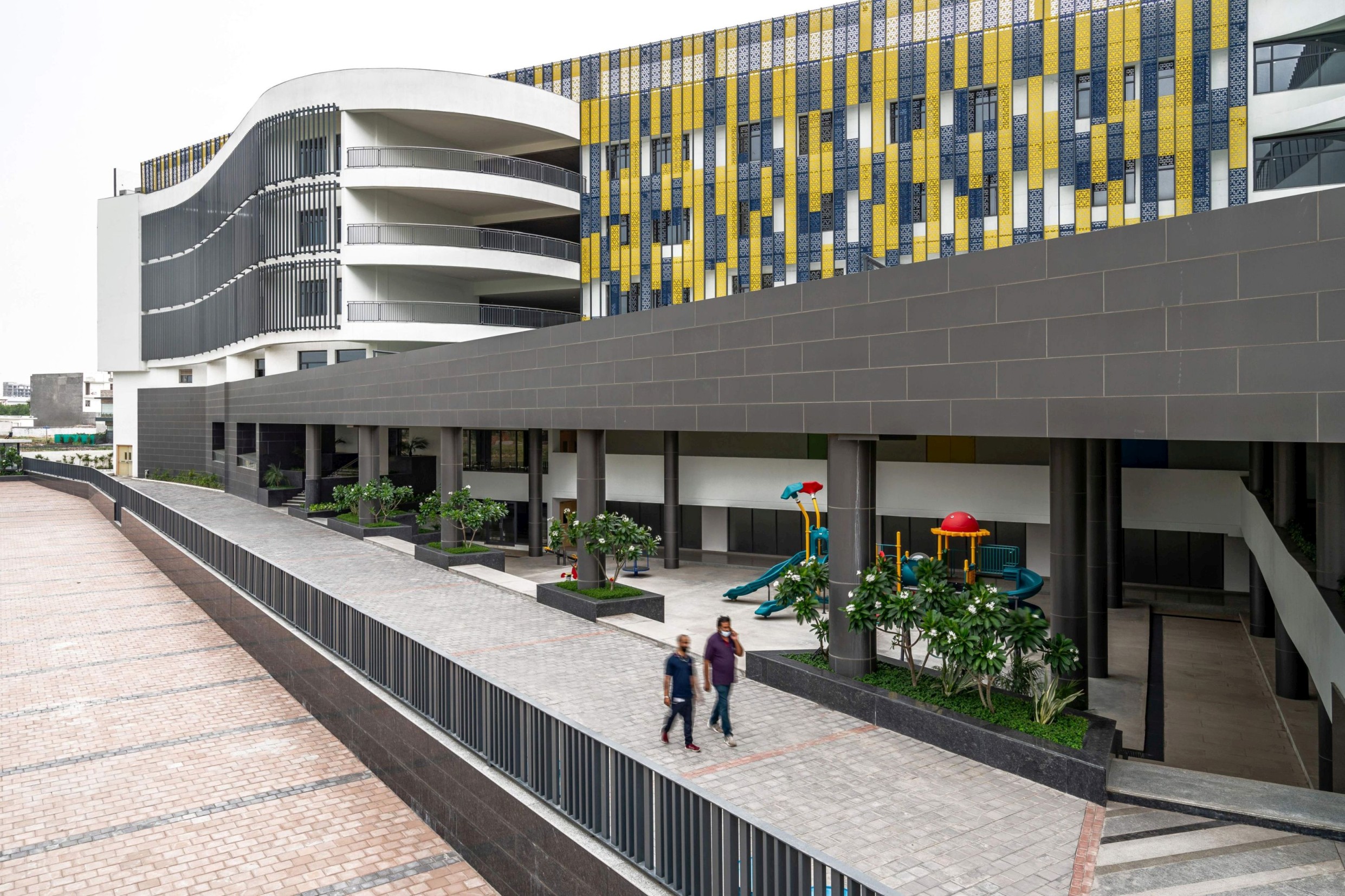 Amity International School, Mohali by Vijay Gupta Architects 5