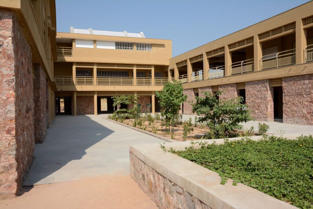 Shardashish school, Chhapi, by Indigo Architects 1