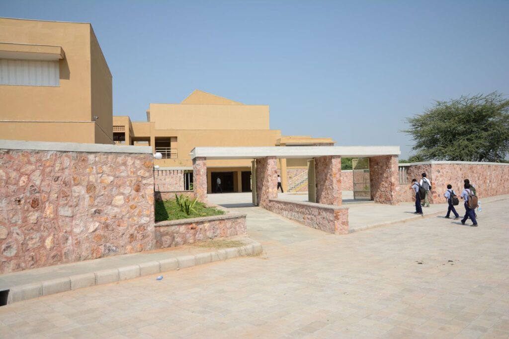 Shardashish school, Chhapi, by Indigo Architects 7