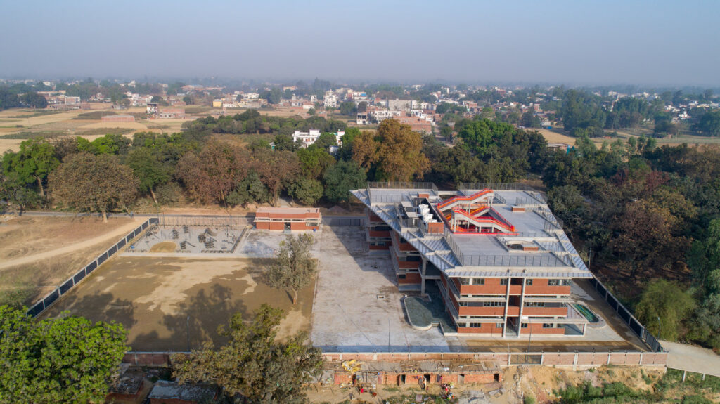 Taksila Roots Primary School, Akhbarpur by SGA-Studio 3