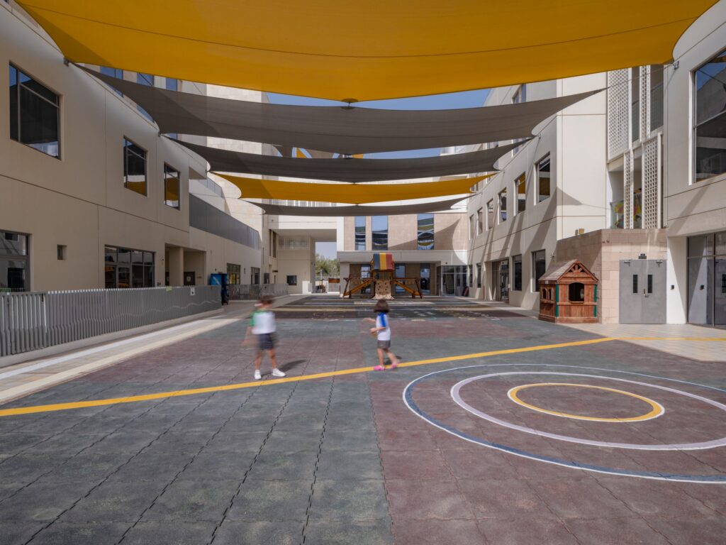 The South View School, Remraam by R+D Studio 5
