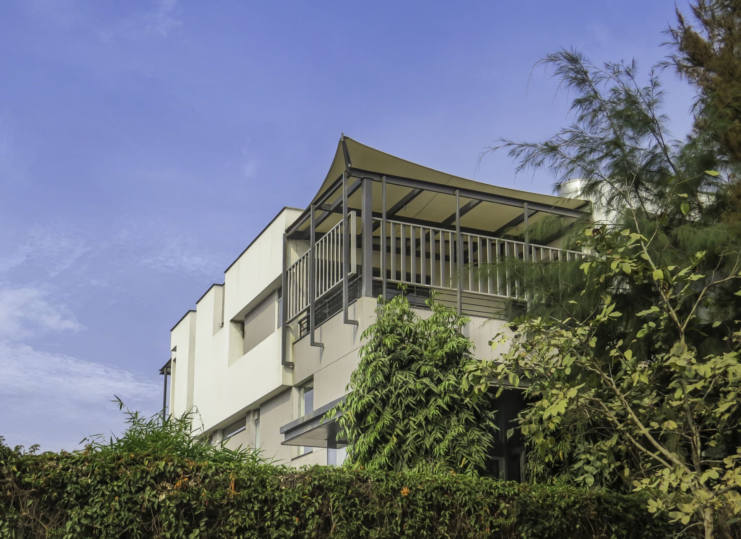 The Pavilion House, Bhilai by flYingseeds Studio 58