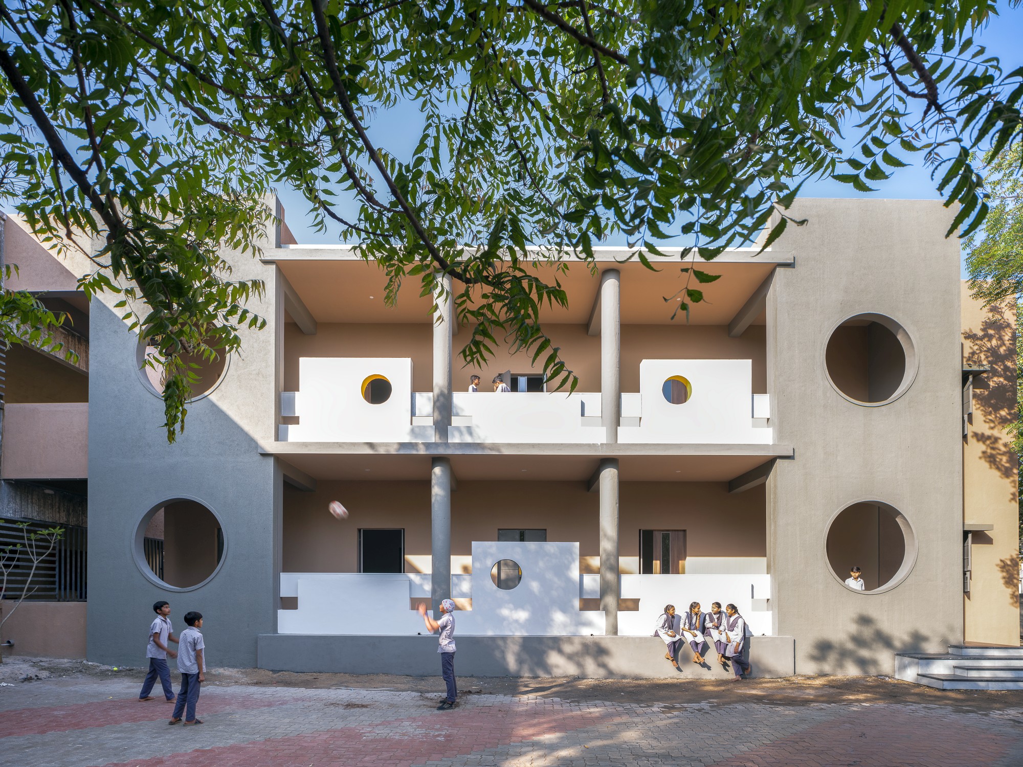 School under a Neem, Gujarat, by Dhulia Architecture Design Studio