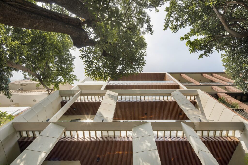 Portal House, Delhi, by UnBox Design 21
