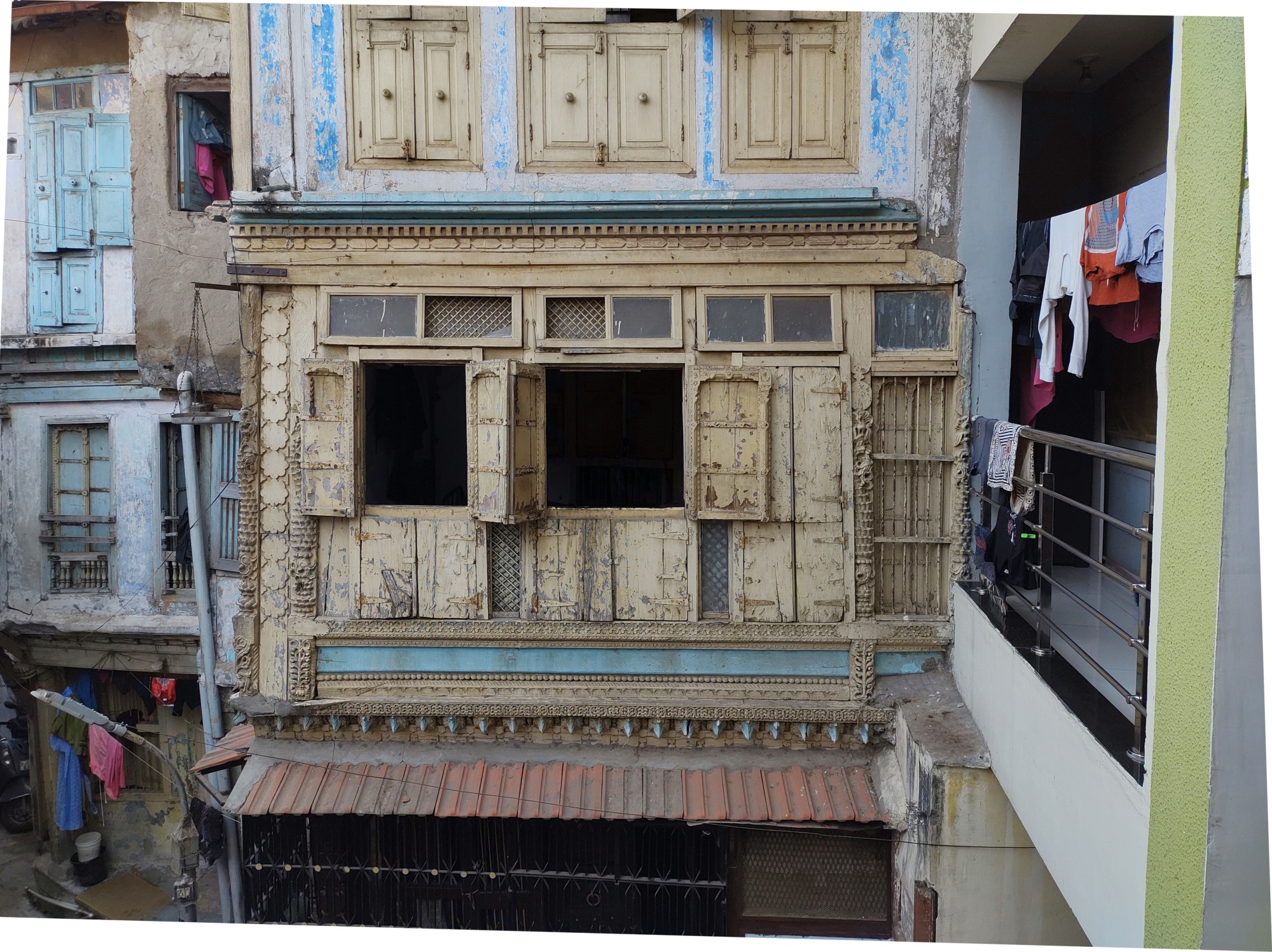 Inhabited Narratives and Sustained History | The Documentation of Amdavad’s Living Heritage 81