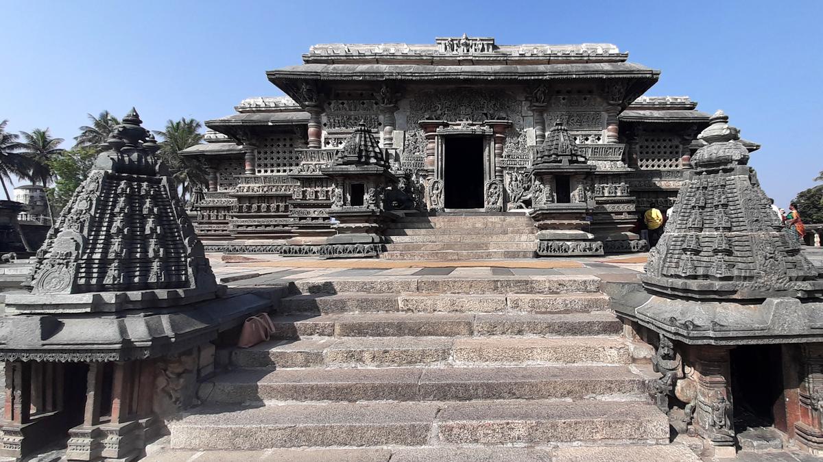 Sacred Ensembles of the Hoysala Reach