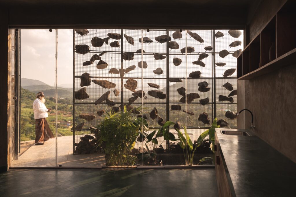 The Infinite Rise - Farm House at Coimbatore, Tamilnadu, by Earthscape Studio 17