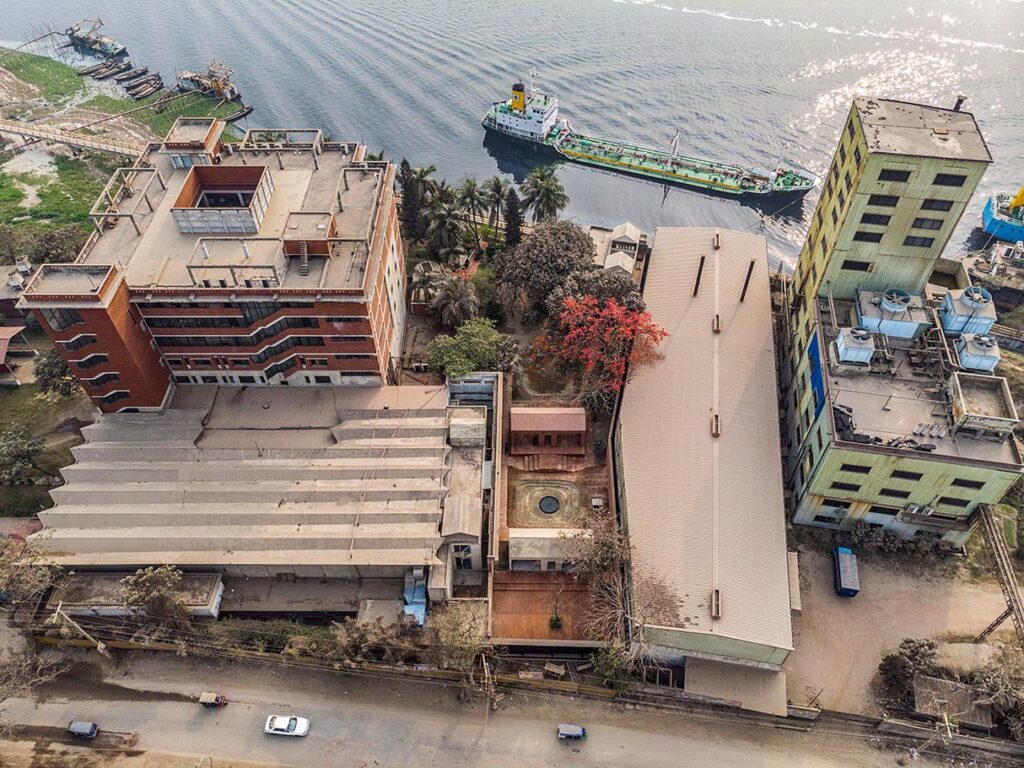 Hamidur Rahman Memorial Complex, Dhaka, Bangladesh, by Marina Tabassum Architects. Photo by Asif Salman