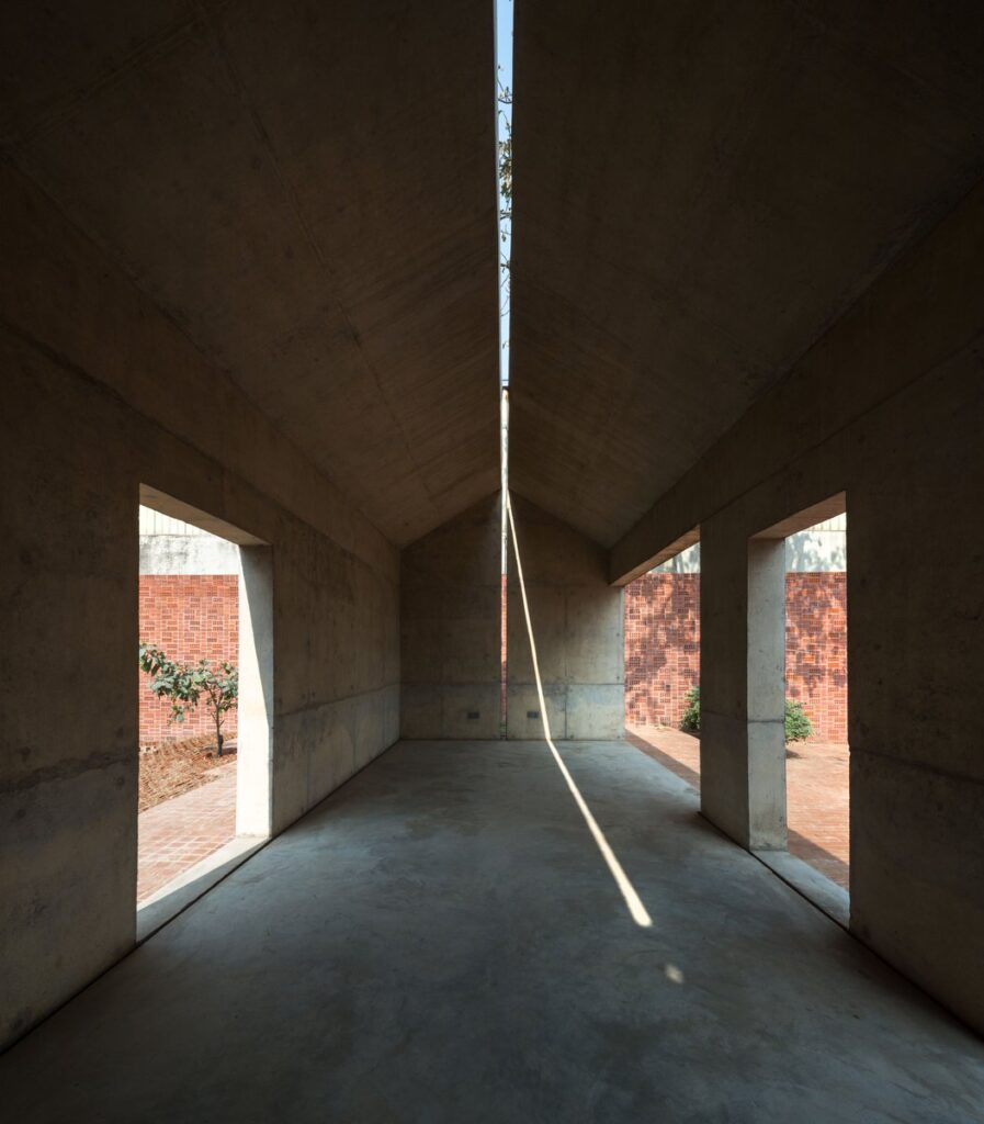 Hamidur Rahman Memorial Complex, Dhaka, Bangladesh, by Marina Tabassum Architects. Photo by Asif Salman