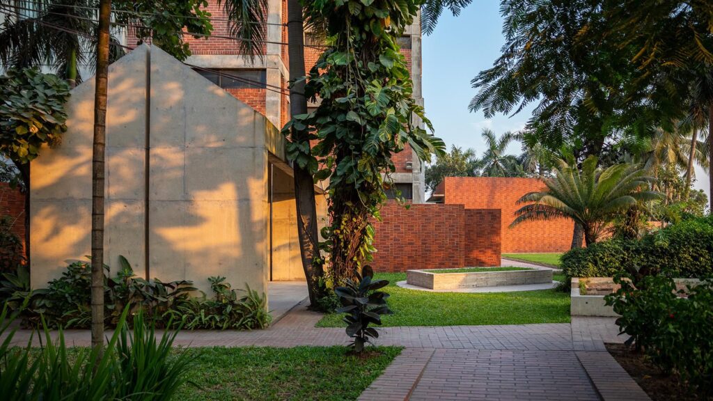 Hamidur Rahman Memorial Complex, Dhaka, Bangladesh, by Marina Tabassum Architects. Photo by City Syntax