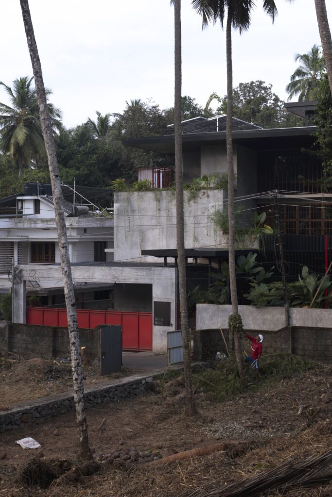 Exterior view. Hassan House, Calicut, Kerala, by Monsoon Projects. Photographs: Studio IKSHA