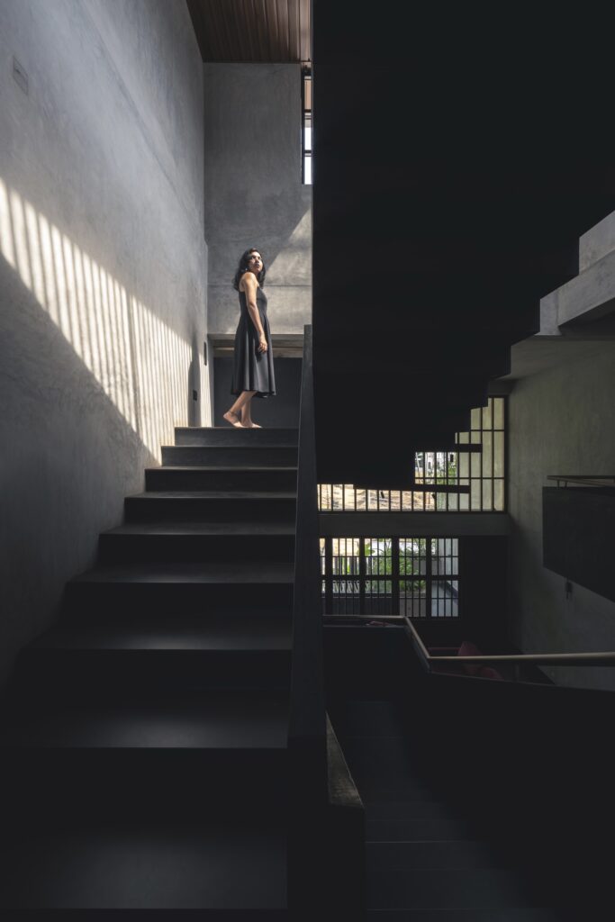 Staircase. Hassan House, Calicut, Kerala, by Monsoon Projects. Photographs: Studio IKSHA